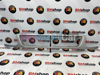 Крепление решетки радиатора Mercedes V280 2001 W638 104.900 A6388880040 - купить Алябьево