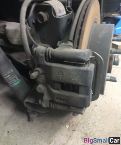 Суппорт задний правый Nissan x-trail t31 2008 - купить Алябьево