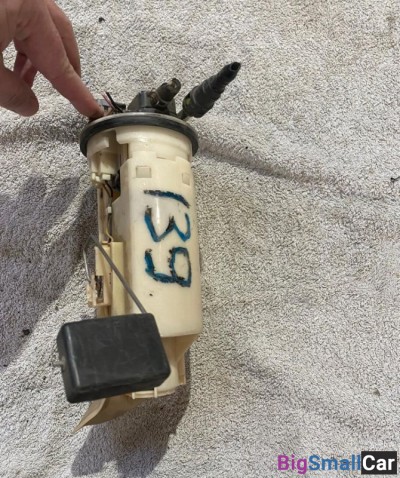 Насос топливный Судзуки Альто рш Suzuki alto RH - купить Алябьево