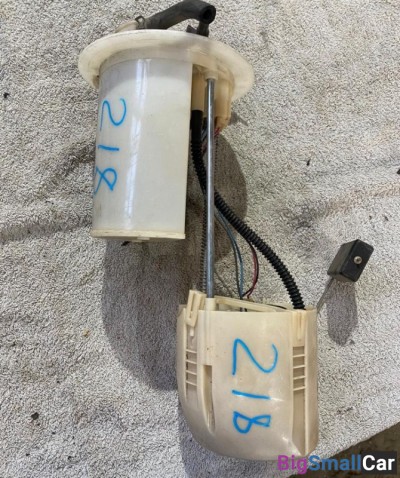 Насос топливный Toyota vitz 90 - купить Алябьево