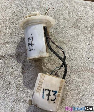 Насос топливный Toyota auris - купить Алябьево