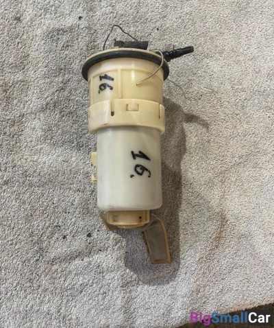 Насос топливный Toyota IST 1NZ - купить Алябьево