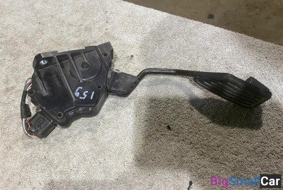 Педаль газа Toyota Vitz 10 - купить Алябьево