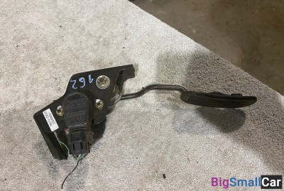 Педаль газа Toyota Camry 30 - купить Алябьево
